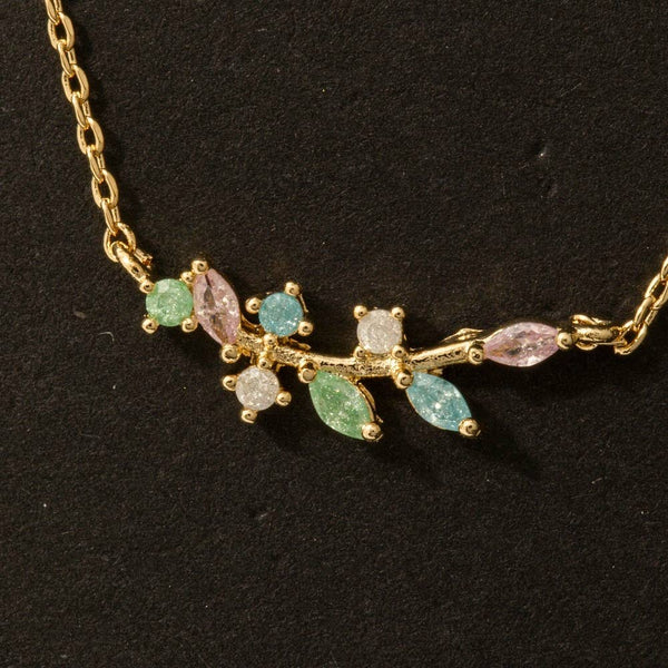 Leaf Pendant Necklace